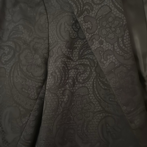 Lace Detail blazer size 4 - Picture 3 of 4
